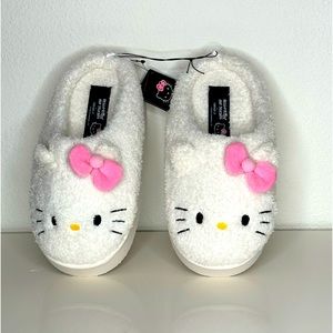 Hello Kitty Forever 21 Slippers Size Medium 6.5/7